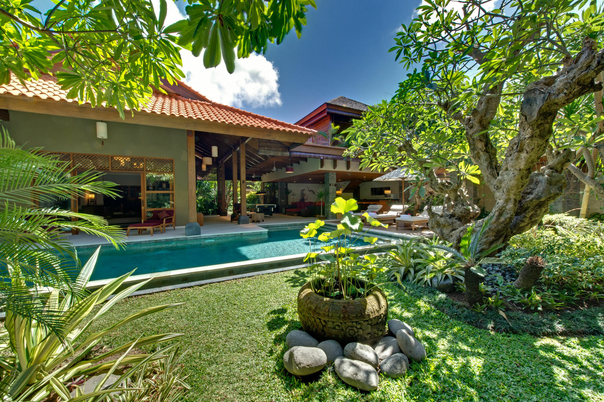 Villa Kinaree Estate Seminyak  Bagian luar foto